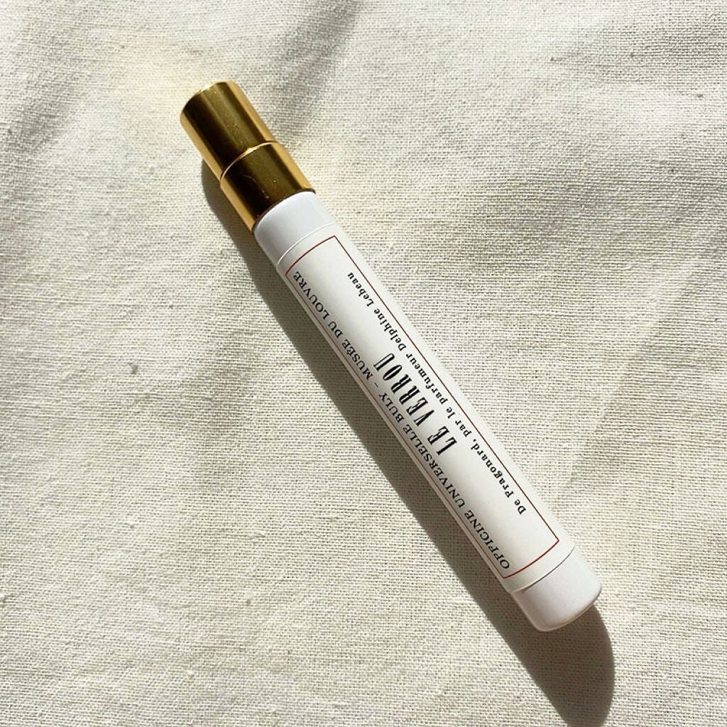 ラ・ドゥゼーヌ・パルフュメ・デュ・ルーブル/オフィシーヌ・ユニヴェルセル・ビュリー/香水(レディース)を使ったクチコミ(3枚目)