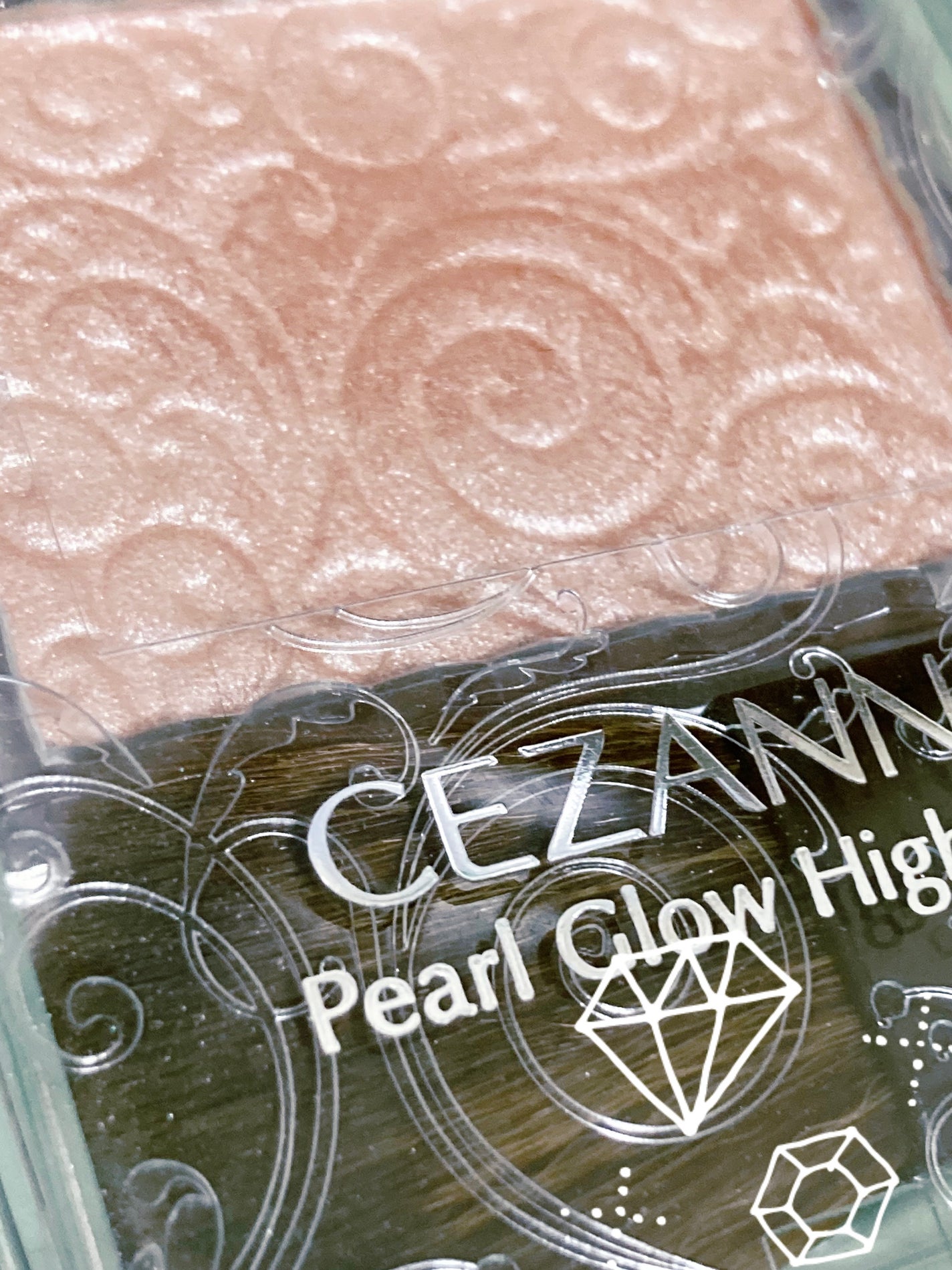 パールグロウハイライト/CEZANNE/パウダーハイライトを使ったクチコミ(1枚目)