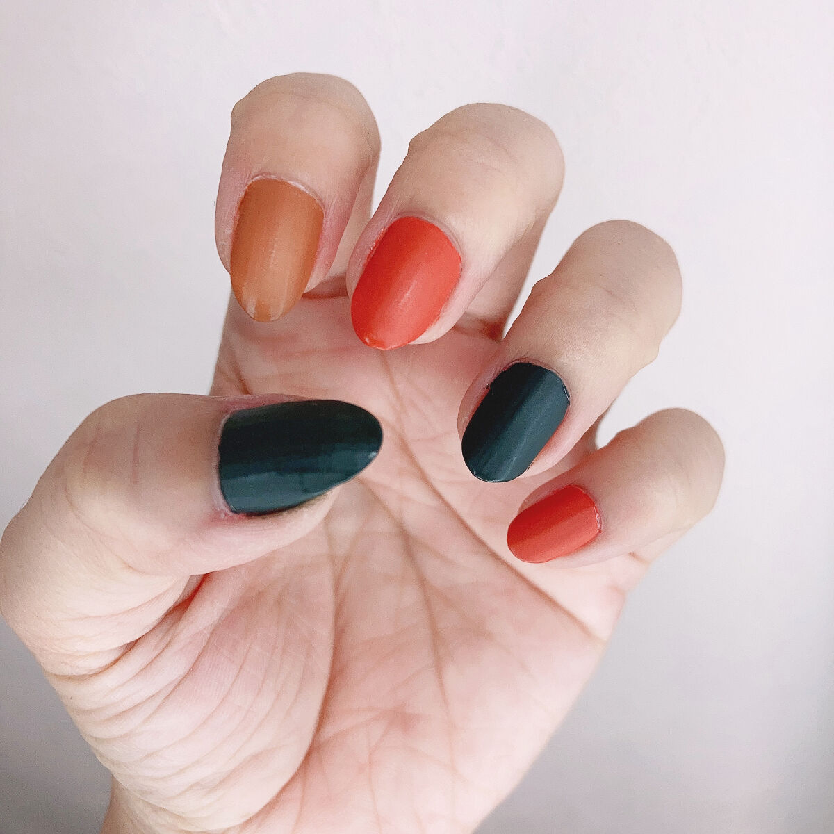 ネイルホリック Soulful color BE321/ネイルホリック/マニキュアを使ったクチコミ（2枚目）