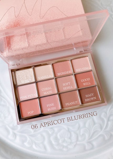 ソフトブラーリングアイパレット/wakemake/アイシャドウパレットを使ったクチコミ(3枚目)