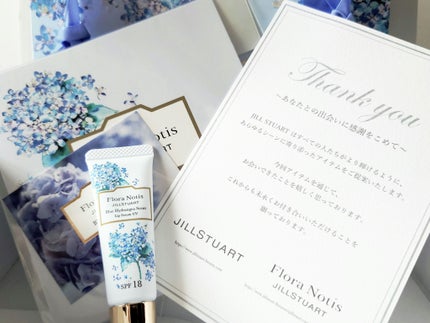 Flora Notis JILL STUART ブルーハイドレンジア リップセラム UVのクチコミ「届いた〜!!!!!!
ああもう可愛い可愛い可愛い可愛いかわいいかわいいかわいいかわいいかわいい.....」(2枚目)