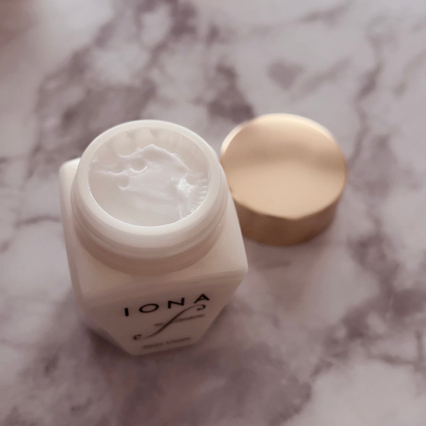 モイスト クリーム/イオナ エフ/フェイスクリームを使ったクチコミ(3枚目)