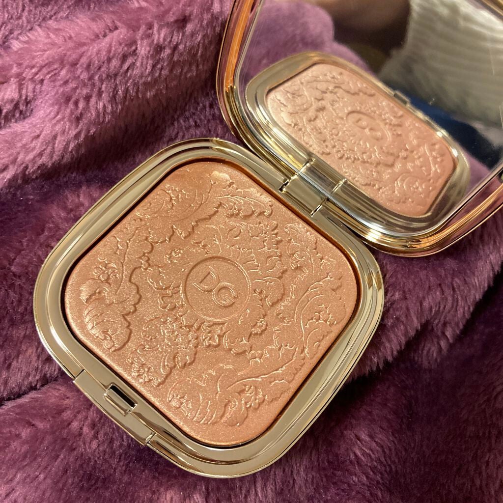バロックライト ハイライティングパウダー/DOLCE&GABBANA BEAUTY/プレストパウダーを使ったクチコミ(2枚目)