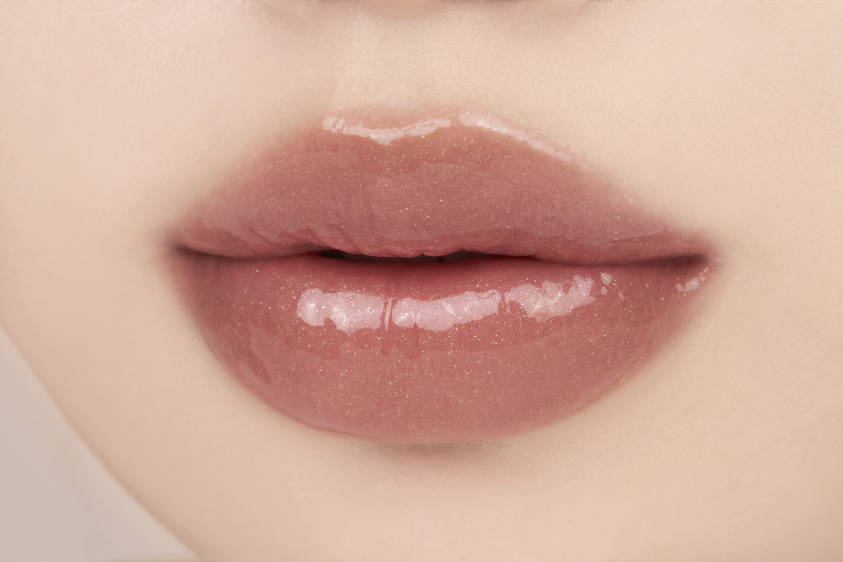 グラスティングカラーグロス 09 PEACH SPARKLE (ピーチスパークル)