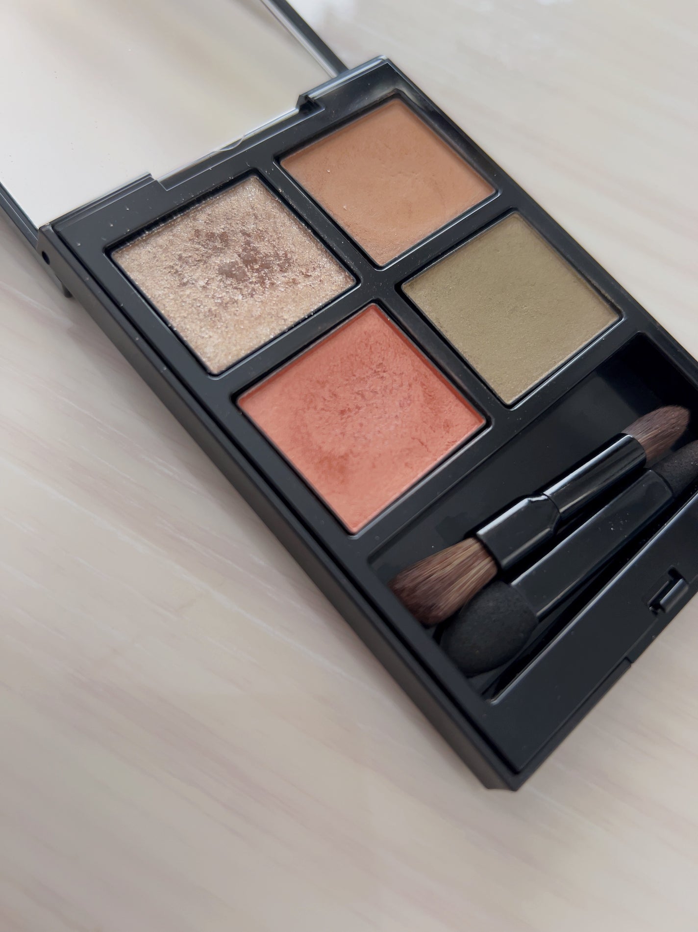 シルキースフレアイズ(マットタイプ)/キャンメイク/アイシャドウパレットを使ったクチコミ(5枚目)