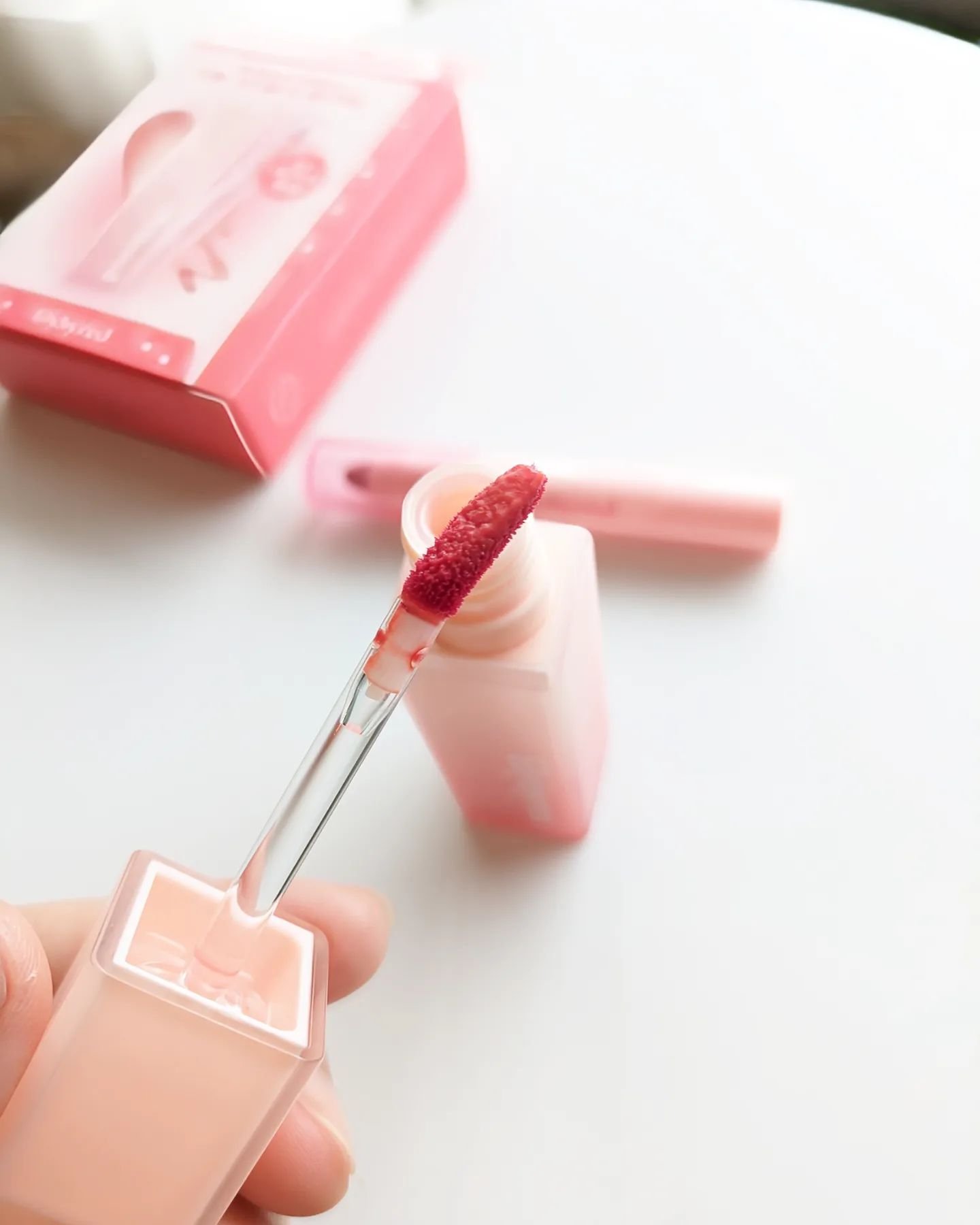 スウィート ライアー ミルキー ティント 04 ピーチプディング(Peach Pudding)/lilybyred/口紅を使ったクチコミ（2枚目）