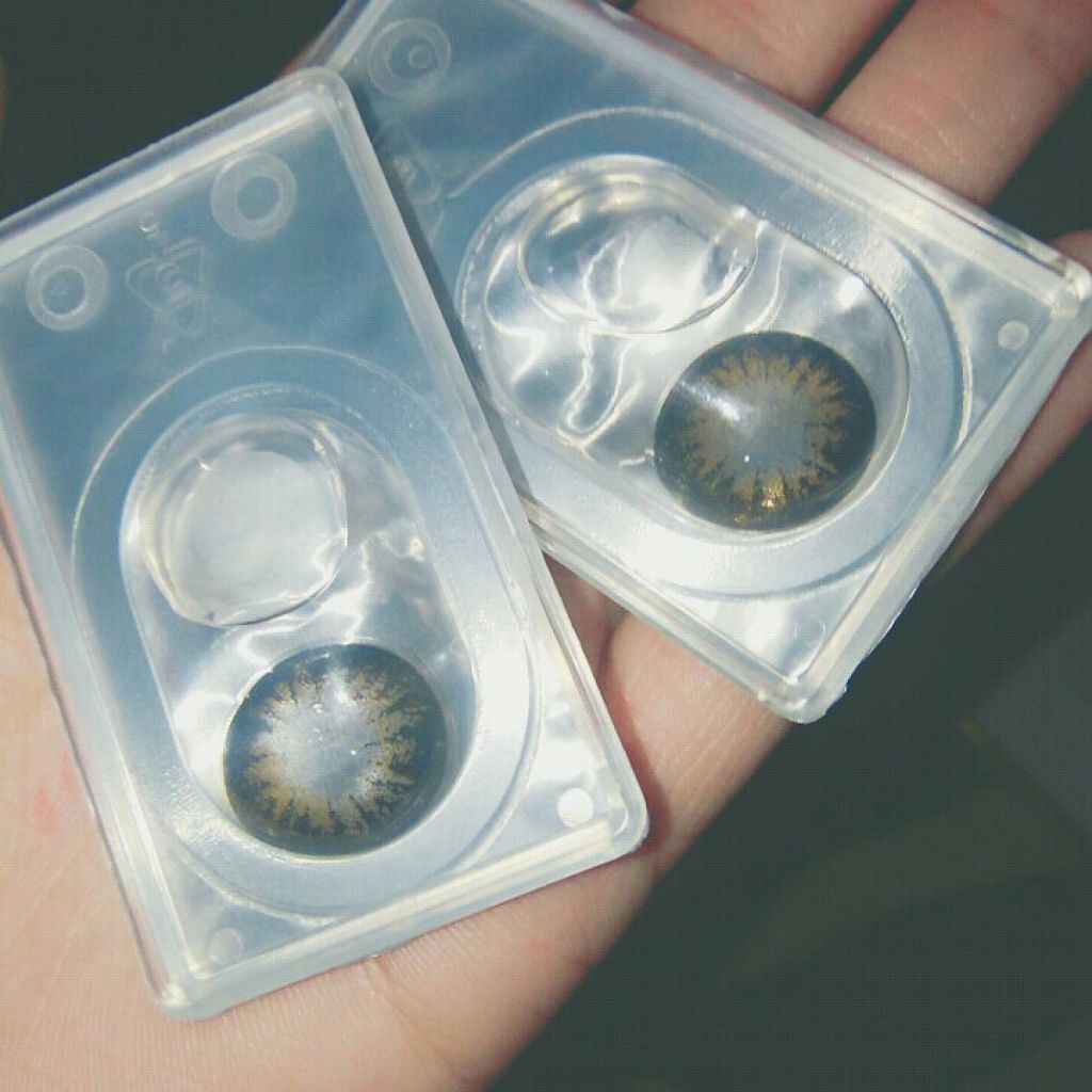 🐑ほたて on LIPS 「本日2回目の投稿です🌟私の最近使っているカラコン紹介!!・VI..」(1枚目)