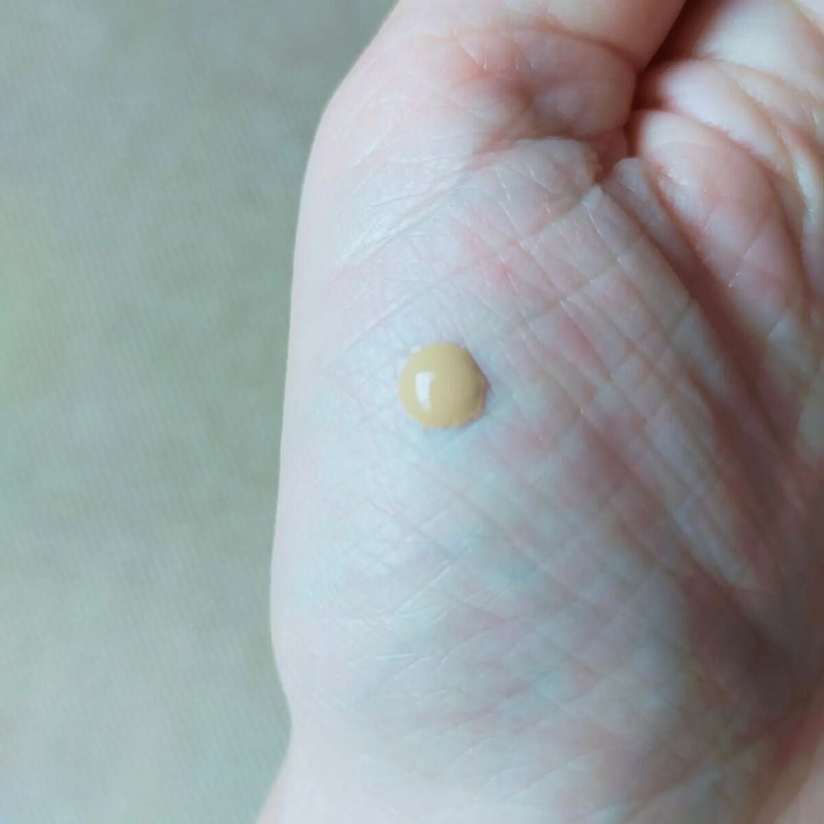 fresh_blush_h9yk on LIPS 「■メディアリュクスリキッドファンデーションカラー:全3色/SP..」(2枚目)