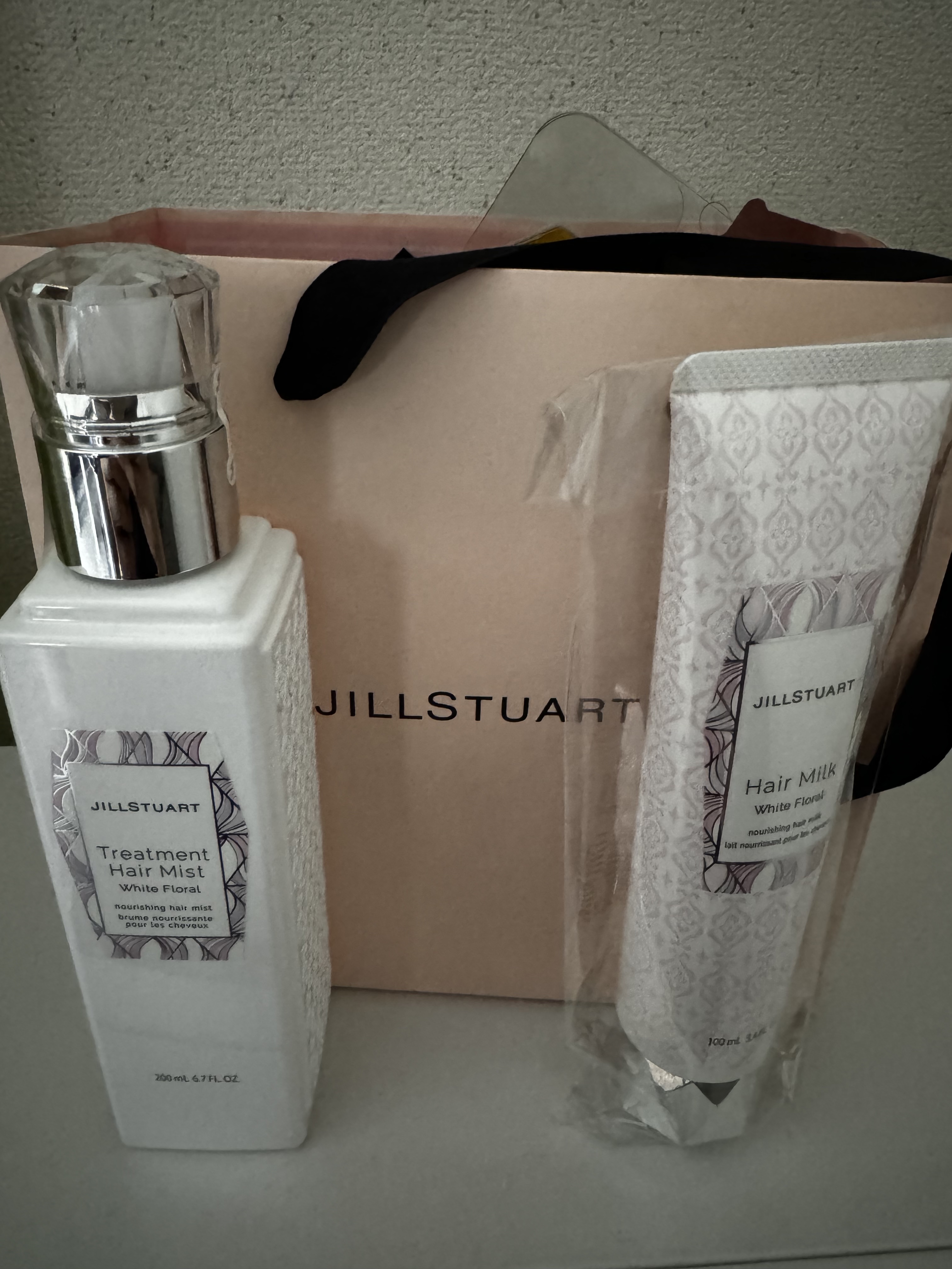 ヘアミルク　ホワイトフローラル/JILL STUART/ヘアミルクを使ったクチコミ（1枚目）