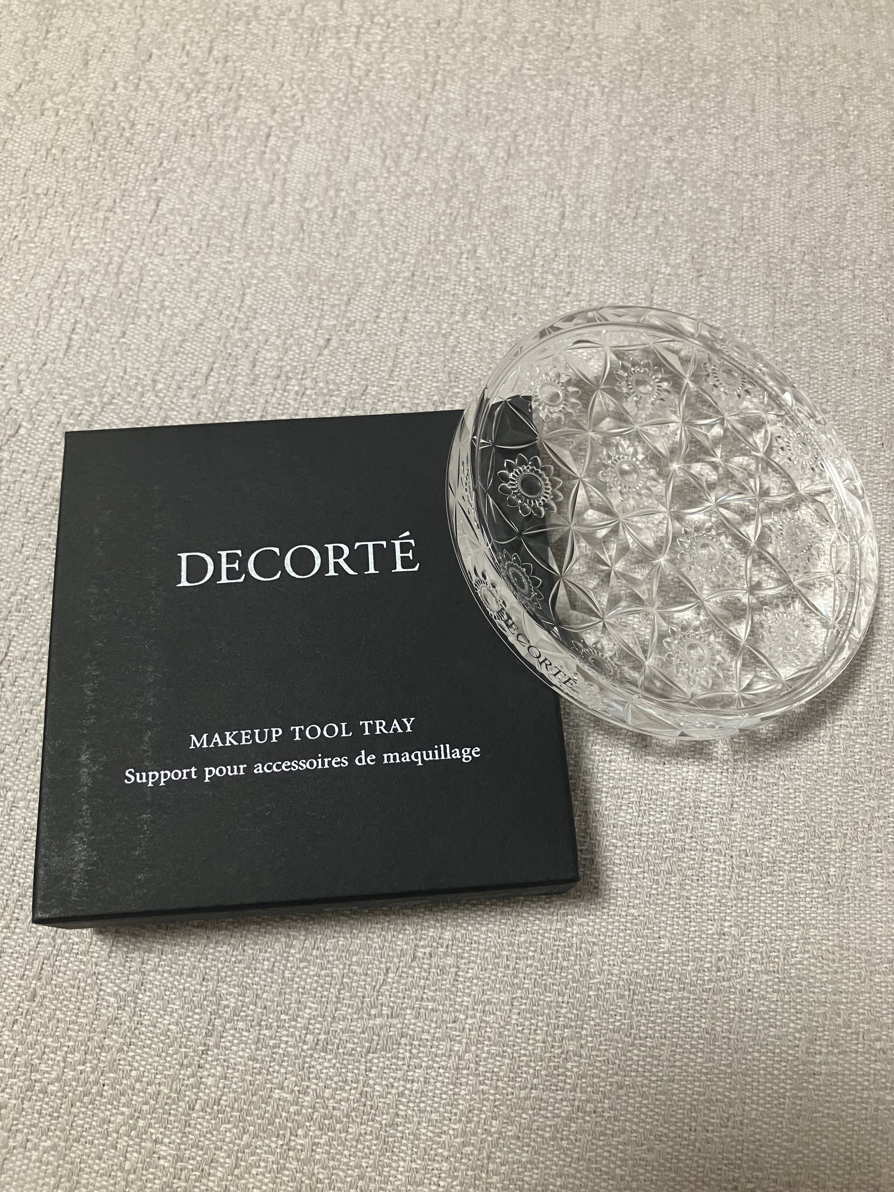 DECORTÉ メイクアップツール トレーのクチコミ「【最近のおすすめ品】
DECORTÉ メイクアップツール トレー
【商品の特徴】
インテリアム.....」（1枚目）