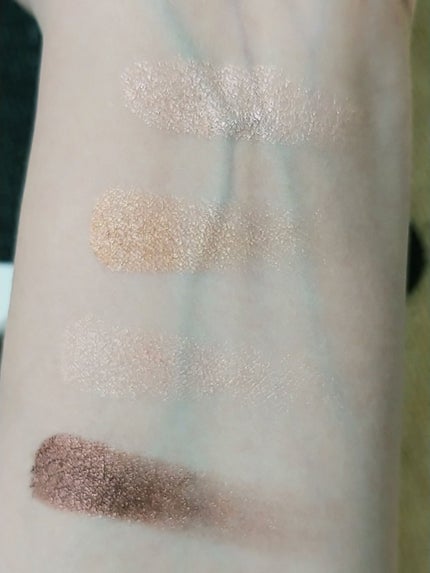 レブロン カラーステイ デイ トゥ ナイト アイシャドウ クアッド/REVLON/アイシャドウパレットを使ったクチコミ(3枚目)