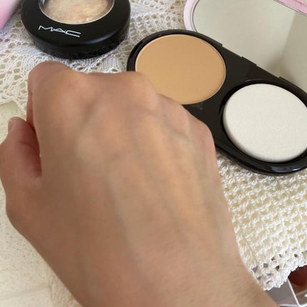 ライトフル C3 ナチュラル シルク パウダーファンデーション/M・A・C/パウダーファンデーションを使ったクチコミ(4枚目)