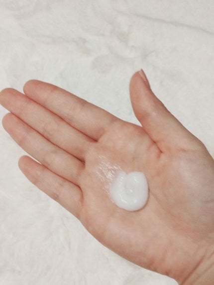 THE BEAUTY 髪のキメ美容プレミアムトリートメント<モイストリペアプレミアム>/エッセンシャル/洗い流すヘアトリートメントを使ったクチコミ(2枚目)