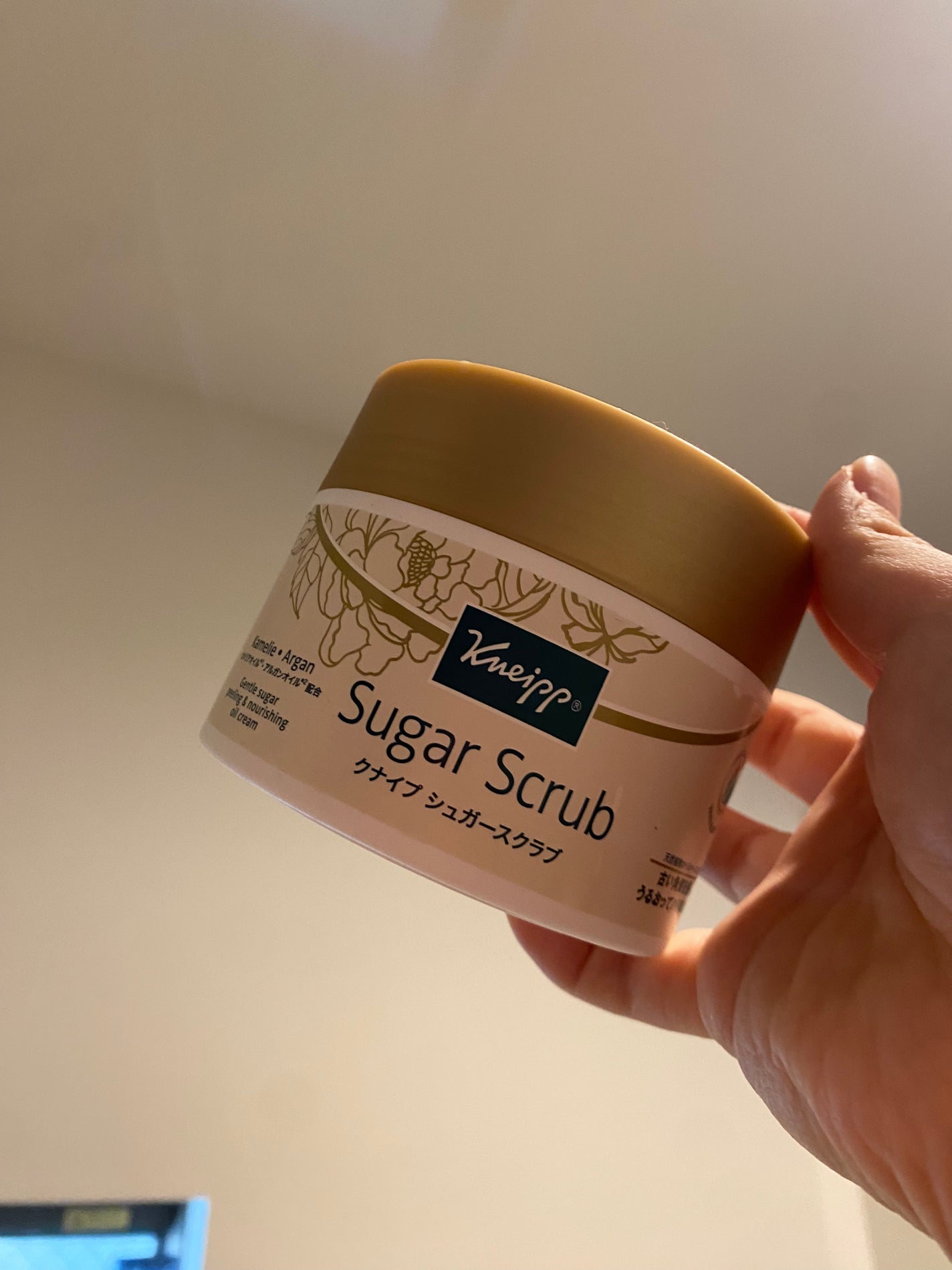 クナイプ シュガースクラブ カメリア&アルガン/クナイプ/ボディスクラブを使ったクチコミ(1枚目)