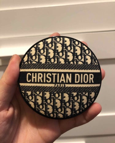 ディオールスキン フォーエヴァー クッション ディオールマニア エディション 1N ニュートラル/Dior/クッションファンデーションを使ったクチコミ（1枚目）