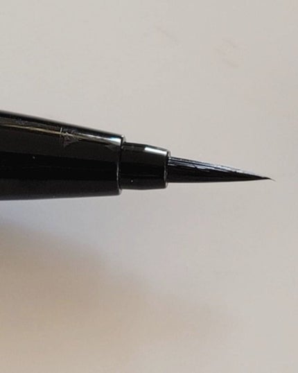 スキルレスライナー/LUMIURGLAS/リキッドアイライナーを使ったクチコミ(3枚目)