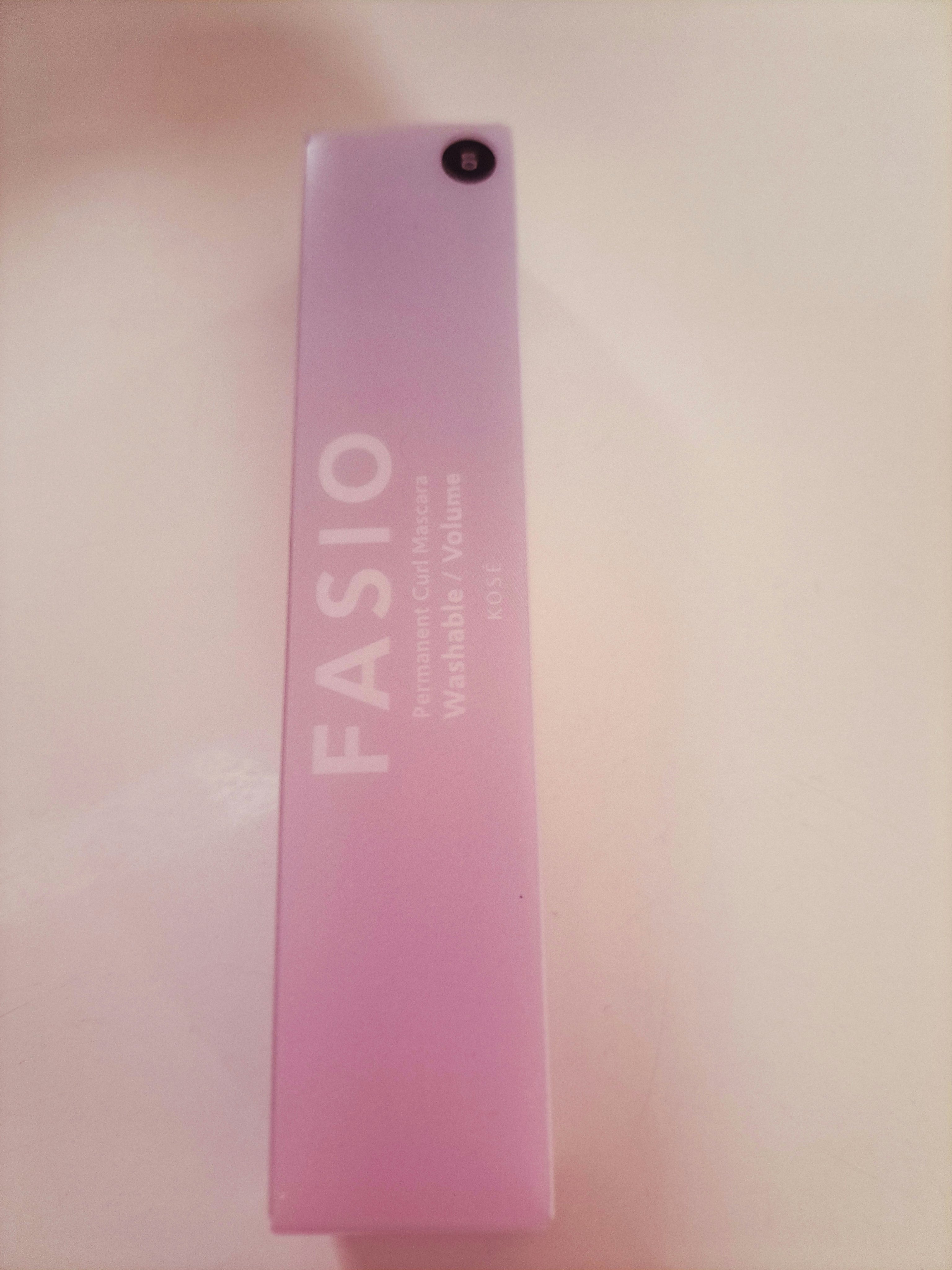 【使った商品】Fasio パーマネントカール　マスカラ　F
【色味】ブラック
【ロングorボリューム】　ボリューム
【キープ力】◎
【良いところ】マスカラブラシが使いやすくボリュームも出ます。パッケージも可愛くて気に入ってます。