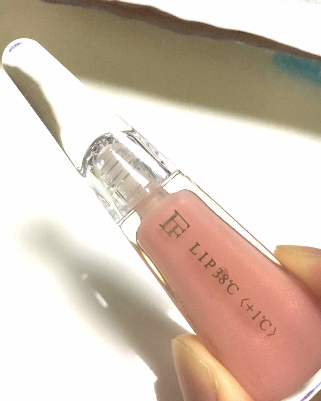 38°C / 99°F リップトリートメント (リップ美容液)/UZU BY FLOWFUSHI/リップケアを使ったクチコミ（1枚目）