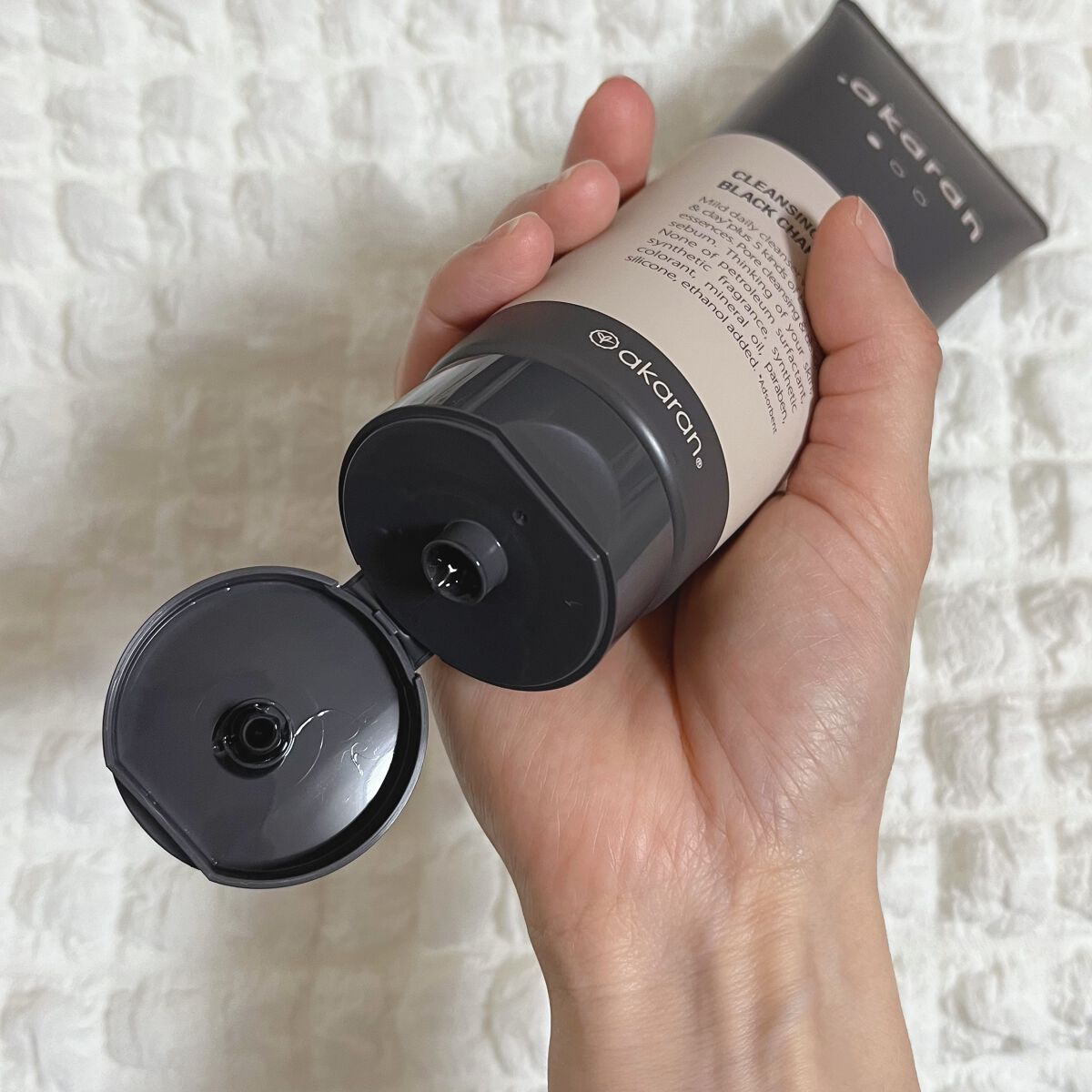 ブラックジェルクレンジング/.akaran/クレンジングジェルを使ったクチコミ（2枚目）