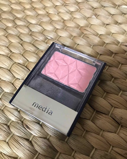 ブライトアップチークN/media/パウダーチークを使ったクチコミ(1枚目)
