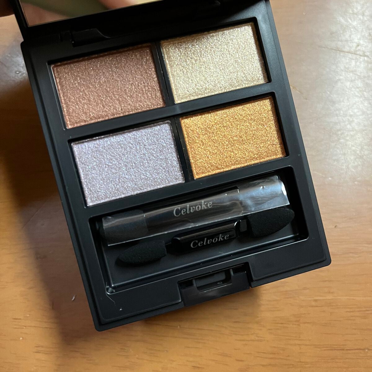 ぽよ on LIPS 「【限定コスメ】CelvokeヴァティックアイパレットEX01阪..」(1枚目)