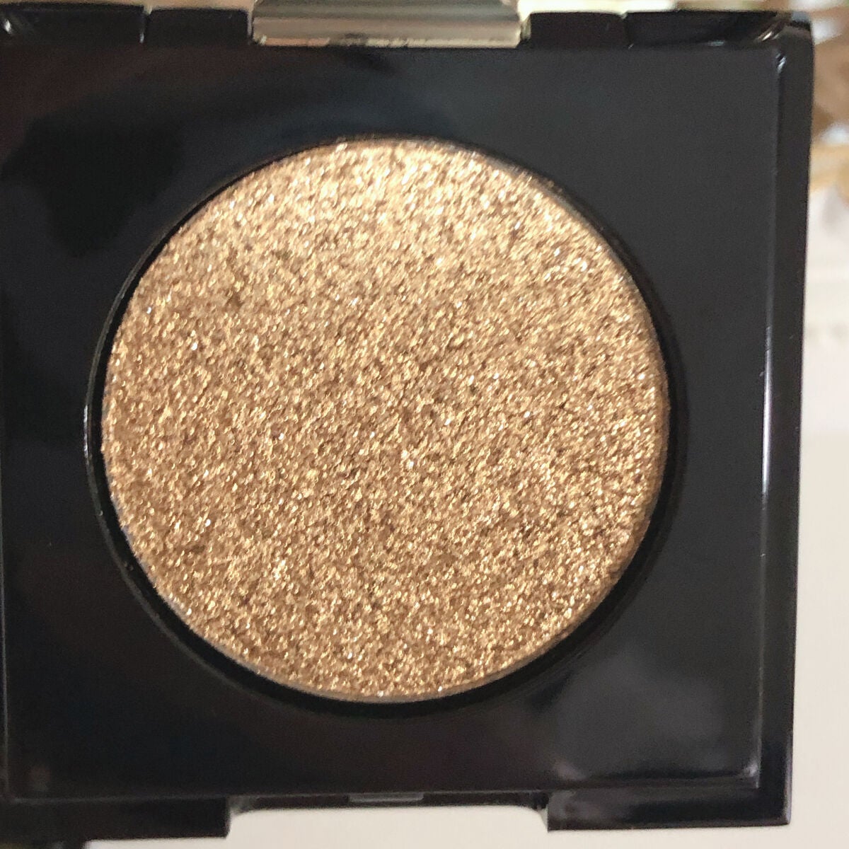 シークインクラッシュ/YVES SAINT LAURENT BEAUTE/単色アイシャドウを使ったクチコミ(3枚目)