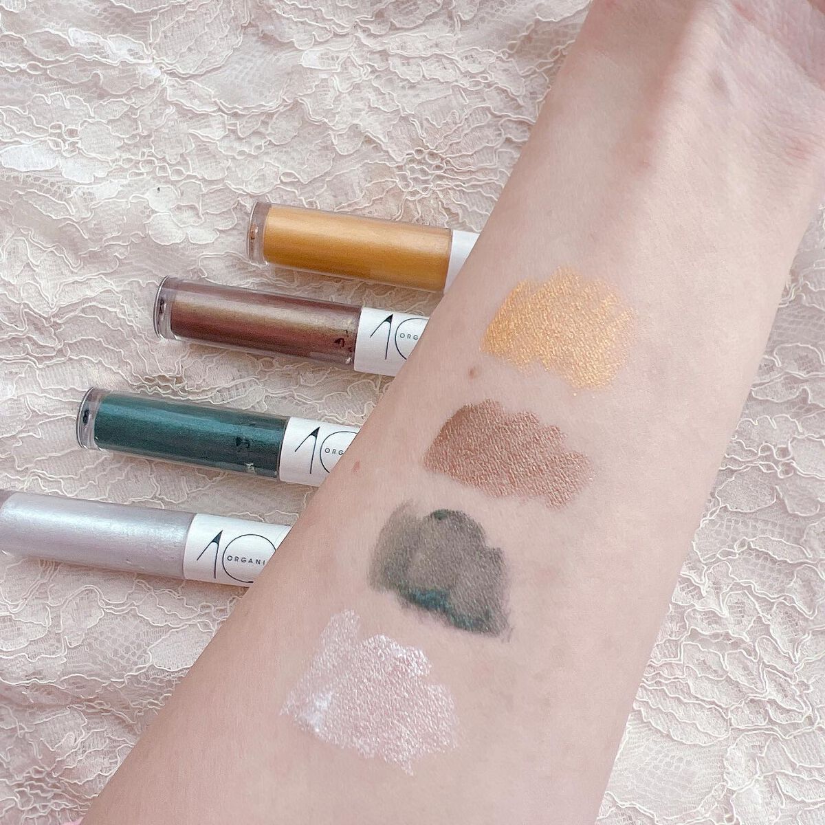 オーガニックミネラルアクアシャドー/アクア・アクア/リキッドアイシャドウを使ったクチコミ（2枚目）