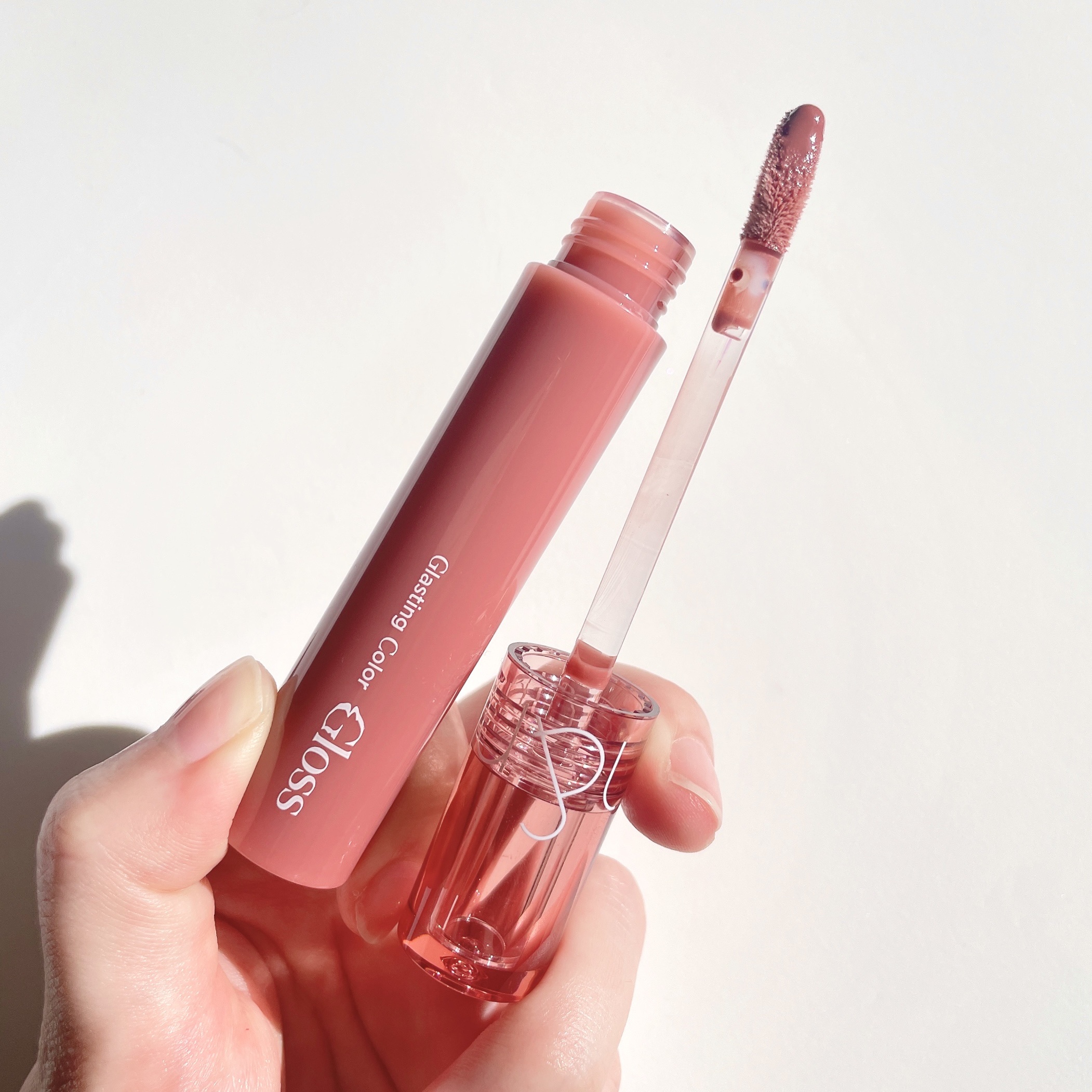 グラスティングカラーグロス/rom&nd/リップグロスを使ったクチコミ（2枚目）