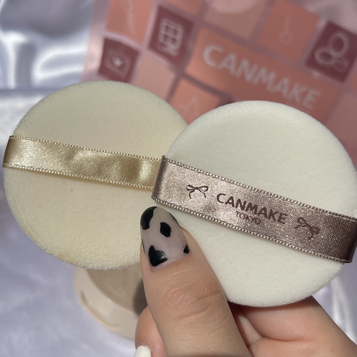 マシュマロフィニッシュパウダー　～Abloom～/キャンメイク/プレストパウダーを使ったクチコミ（2枚目）