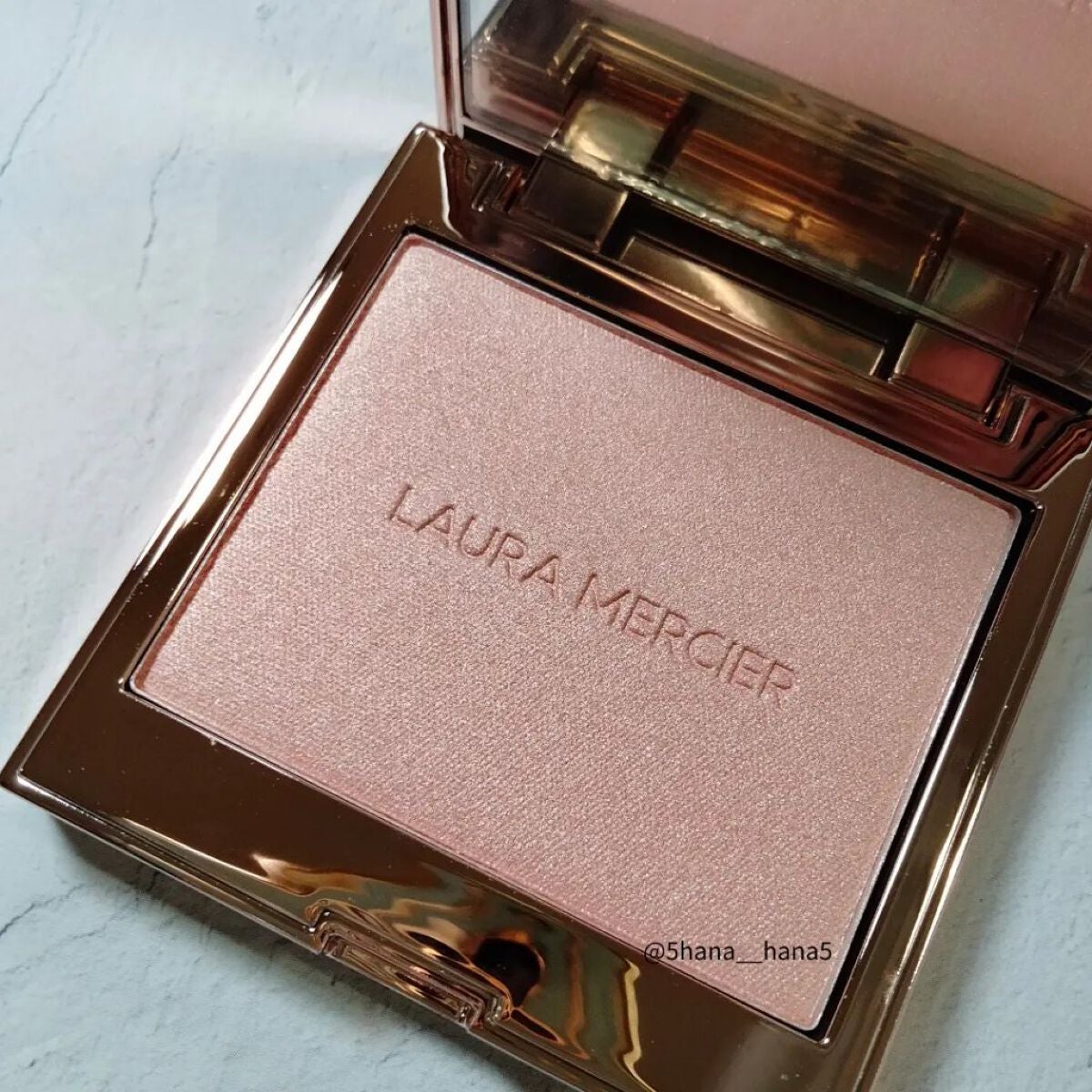 ローズグロウ イルミネーター /ローラ メルシエ/プレストパウダーを使ったクチコミ(2枚目)