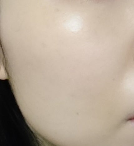 フォトレディ キャンディッド ウォーター エッセンス コンパクト ファンデーション/REVLON/クリーム・エマルジョンファンデーションを使ったクチコミ(3枚目)