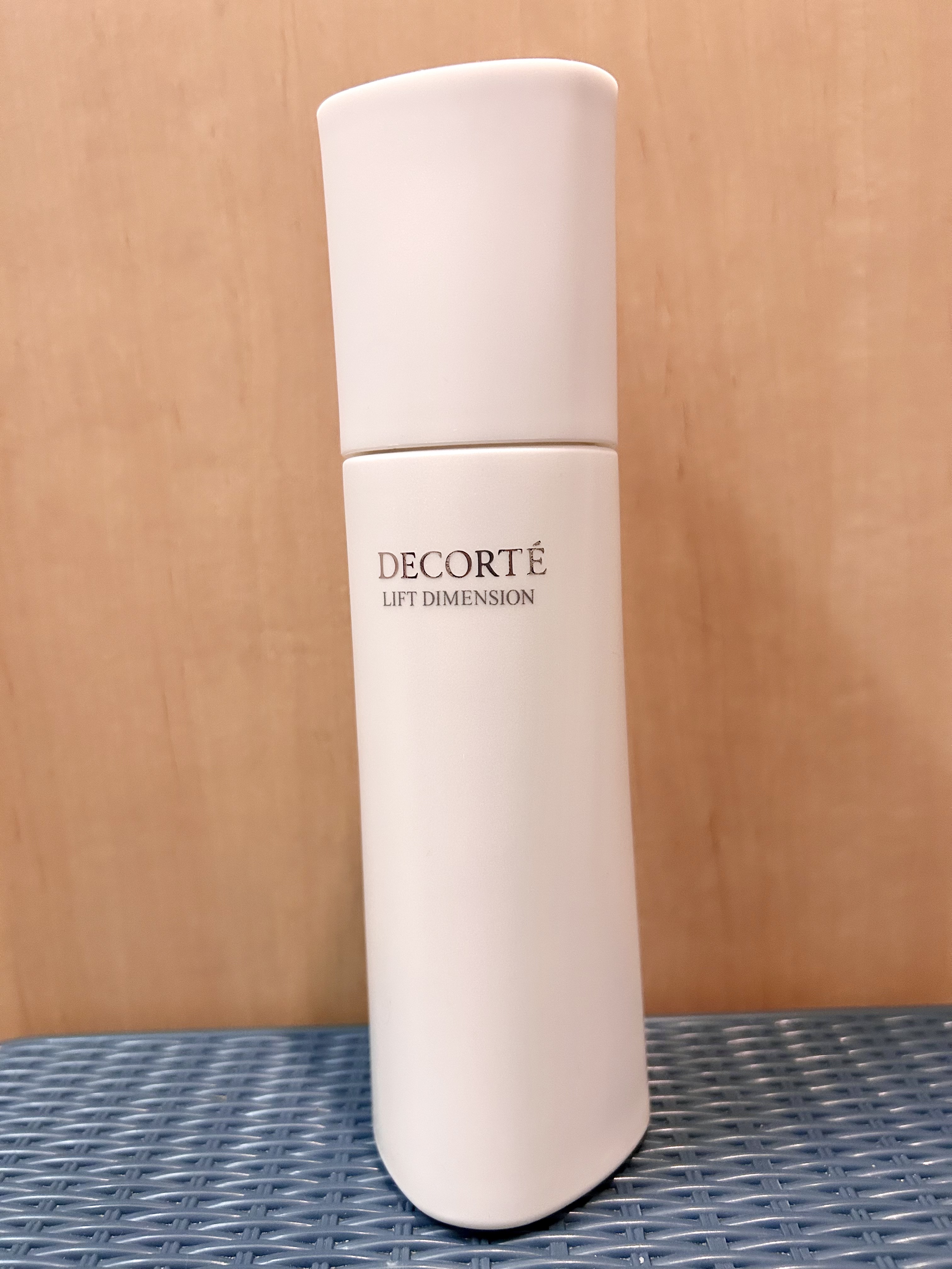 DECORTE エバーブライトブランプファームローション、エマルジョン 4971710374551logo.jpg