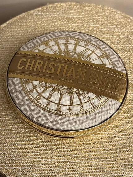 ディオールスキン フォーエヴァー クチュール ルミナイザー(クリスマス コレクション 2024 限定品)/Dior/プレストパウダーを使ったクチコミ(2枚目)