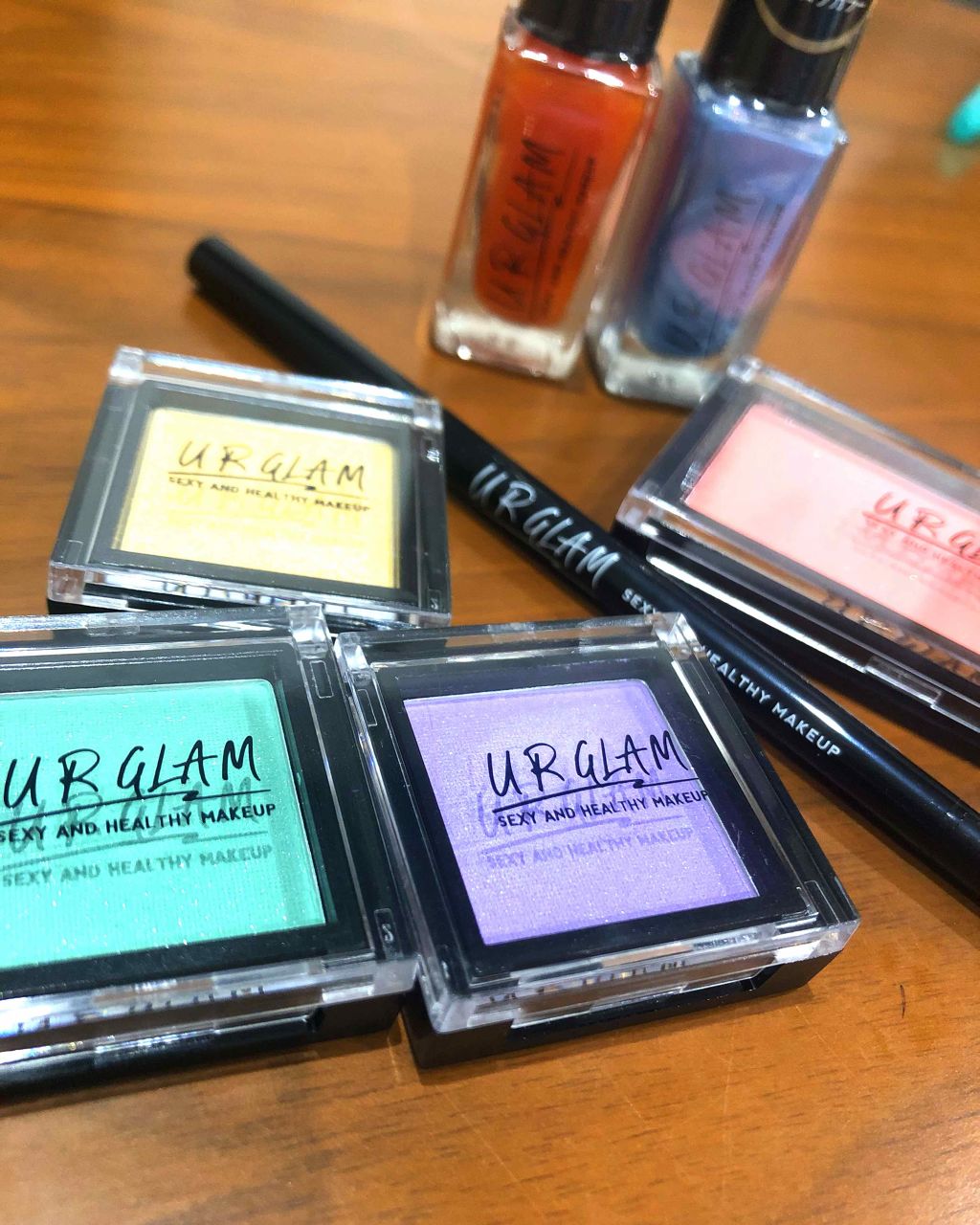 UR GLAM SELECT EYES/U R GLAM/単色アイシャドウを使ったクチコミ(1枚目)