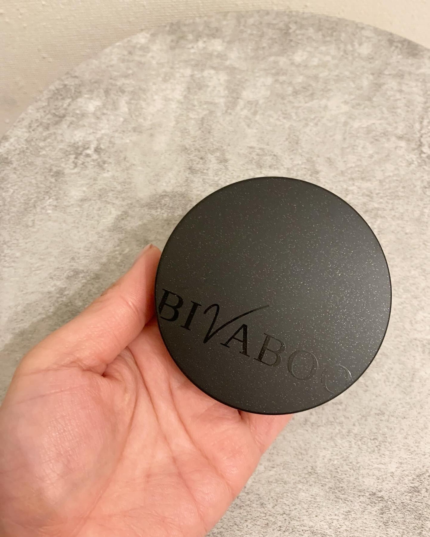 ベルベットジュエルクッション/BIVABOO/クッションファンデーションを使ったクチコミ(3枚目)