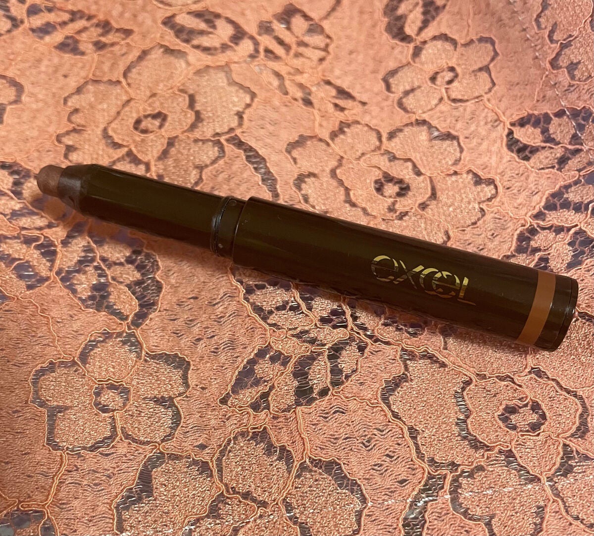 グリームオンフィットシャドウ/excel/スティックアイシャドウを使ったクチコミ(3枚目)