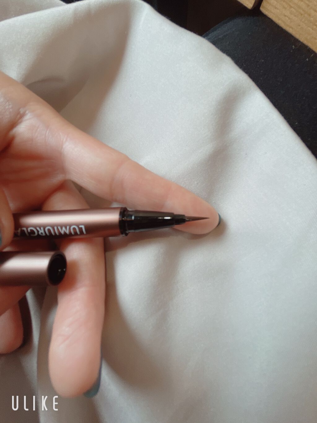 スキルレスライナー/LUMIURGLAS/リキッドアイライナーを使ったクチコミ(4枚目)