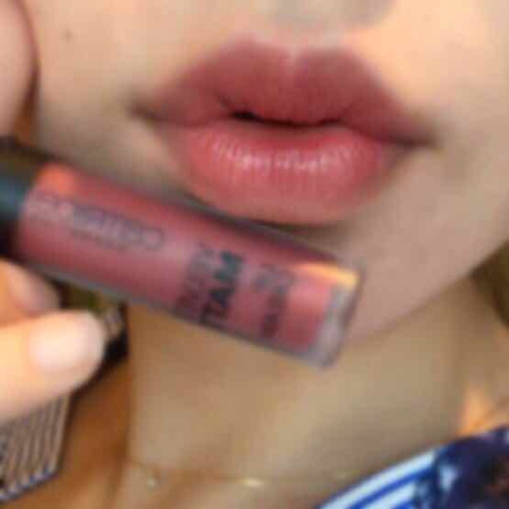 Velvet Matt Lip Cream/Catrice/口紅を使ったクチコミ（3枚目）