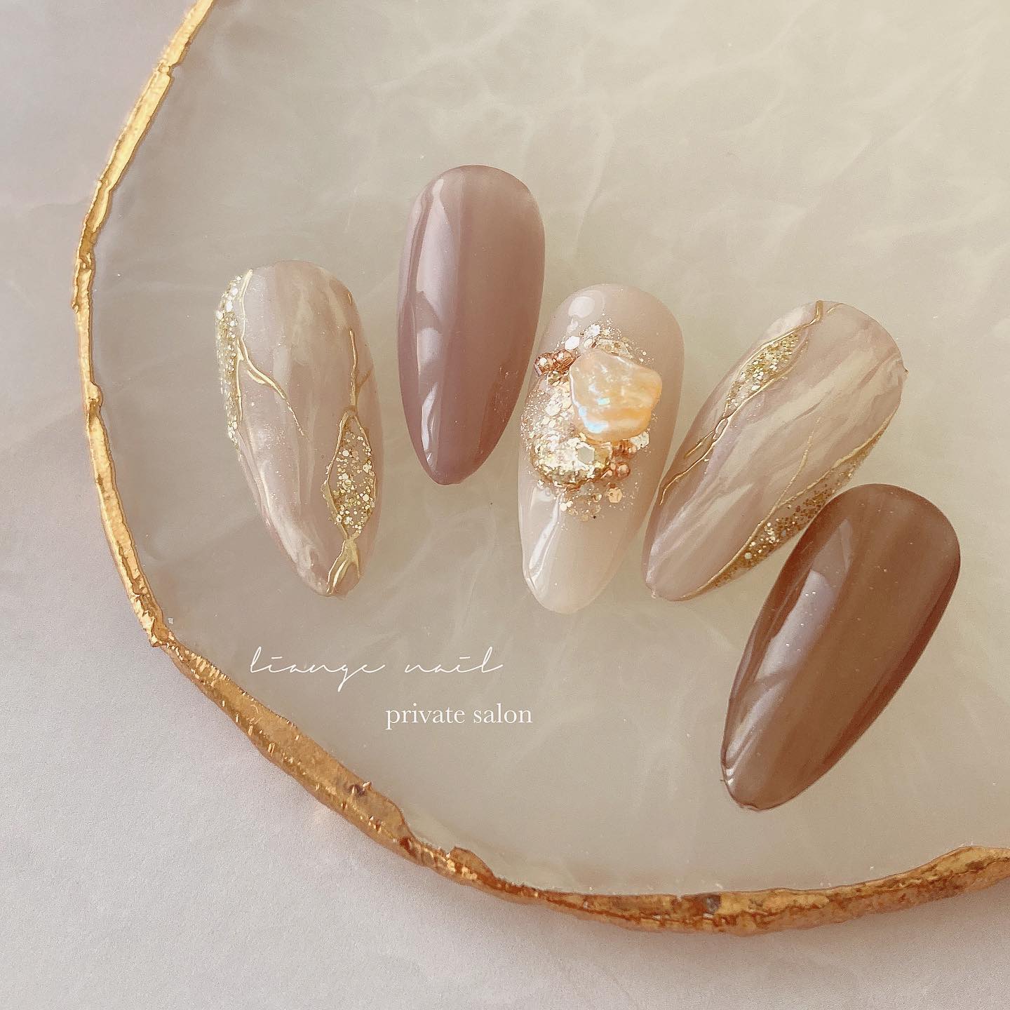 #リアンジェネイル,#柏ネイル,#ネイル,#ニュアンスネイル,#大人ニュアンスネイル,#秋ネイル,#冬ネイル,#ミラーネイルのネイルデザイン