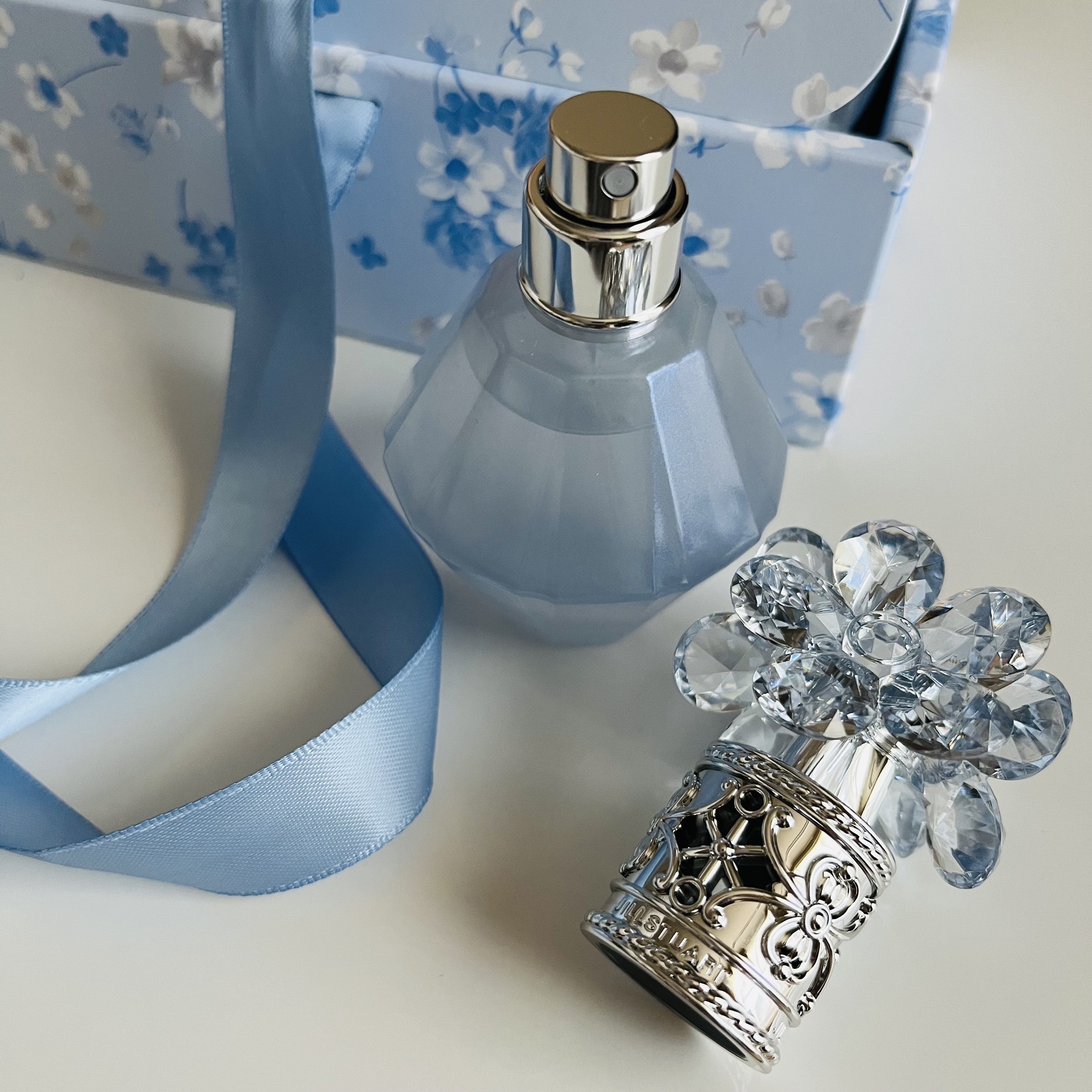 ジルスチュアート クリスタルブルーム サムシングピュアブルー  パフュームドヘアミスト/JILL STUART/香水(レディース)を使ったクチコミ（3枚目）