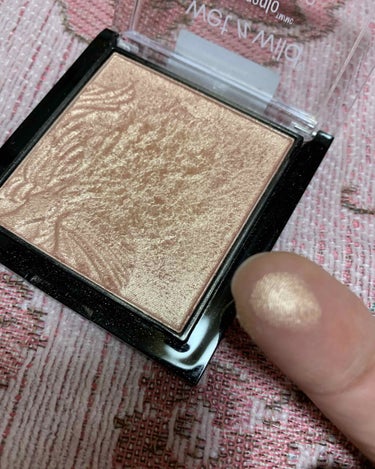 MegaGlo Highlighting Powder/wet 'n' wild/パウダーハイライトを使ったクチコミ（3枚目）