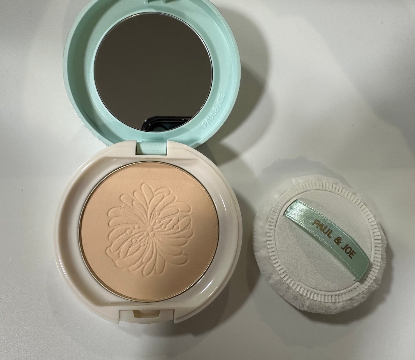 プロテクティング フェイス パウダー/PAUL & JOE BEAUTE/プレストパウダーを使ったクチコミ(1枚目)