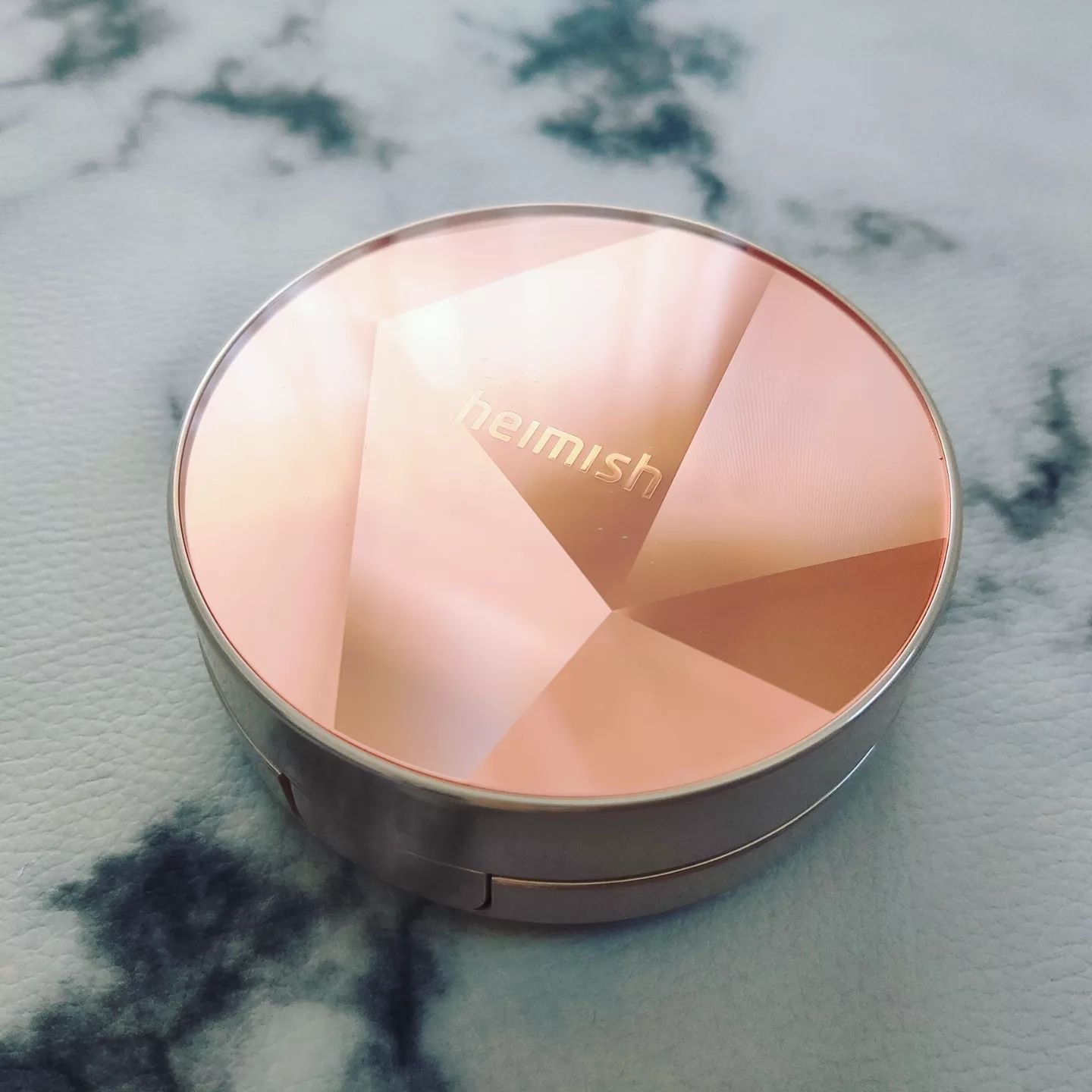 アートレス パーフェクト クッション #21 Light Beige/heimish/クッションファンデーションを使ったクチコミ（2枚目）