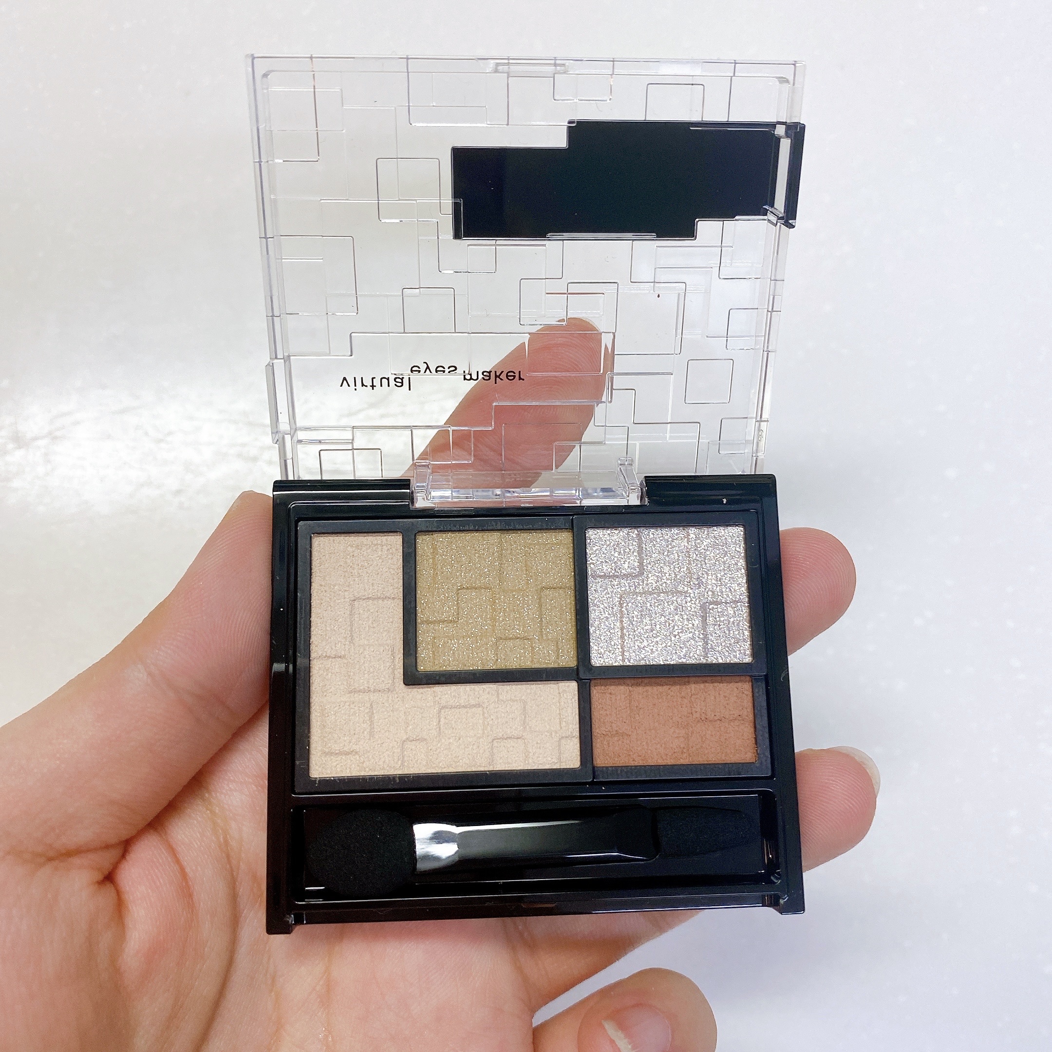 バーチャルアイズメイカー GN-1 クサイロ/KATE/アイシャドウパレットを使ったクチコミ（2枚目）