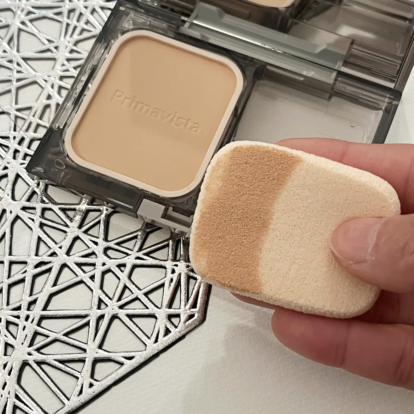 プリマヴィスタ ブライトチャージ パウダー/プリマヴィスタ/パウダーファンデーションを使ったクチコミ（2枚目）