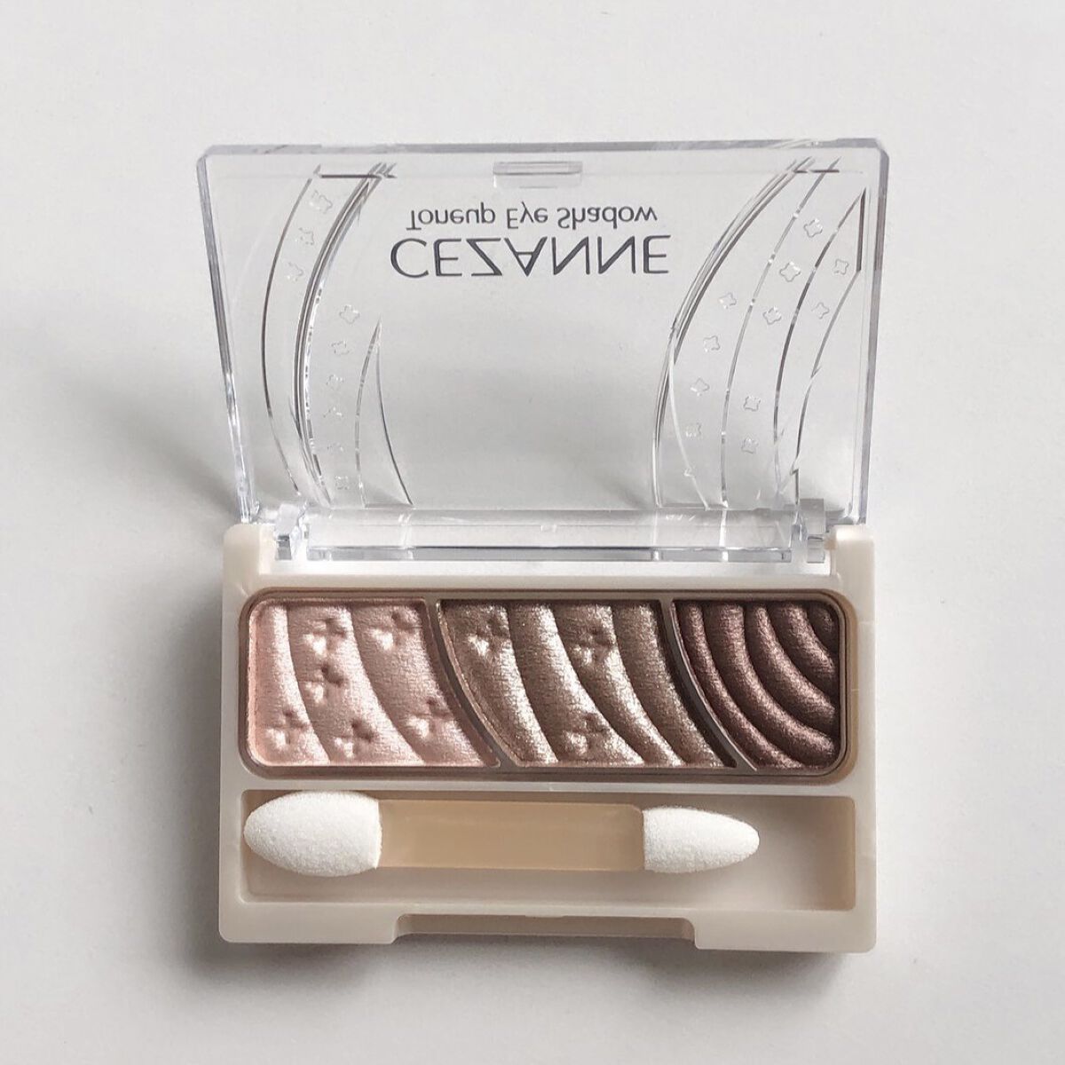 トーンアップアイシャドウ/CEZANNE/アイシャドウパレットを使ったクチコミ（2枚目）