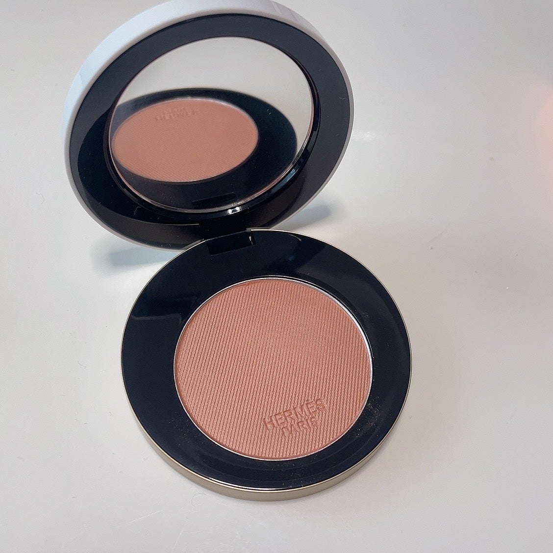 ローズ・エルメス ファー ア ジュ プードル ソワユーズ/エルメス/パウダーチークを使ったクチコミ(1枚目)