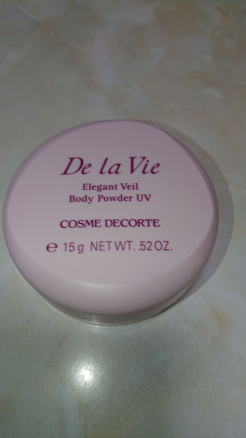 ドゥ ラ ヴィ エレガントヴェール ボディパウダー UV/DECORTÉ/ボディパウダーを使ったクチコミ（1枚目）