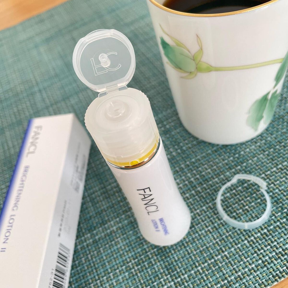 ブライトニング 化粧液 II しっとり＜医薬部外品＞/ファンケル/化粧水を使ったクチコミ（2枚目）