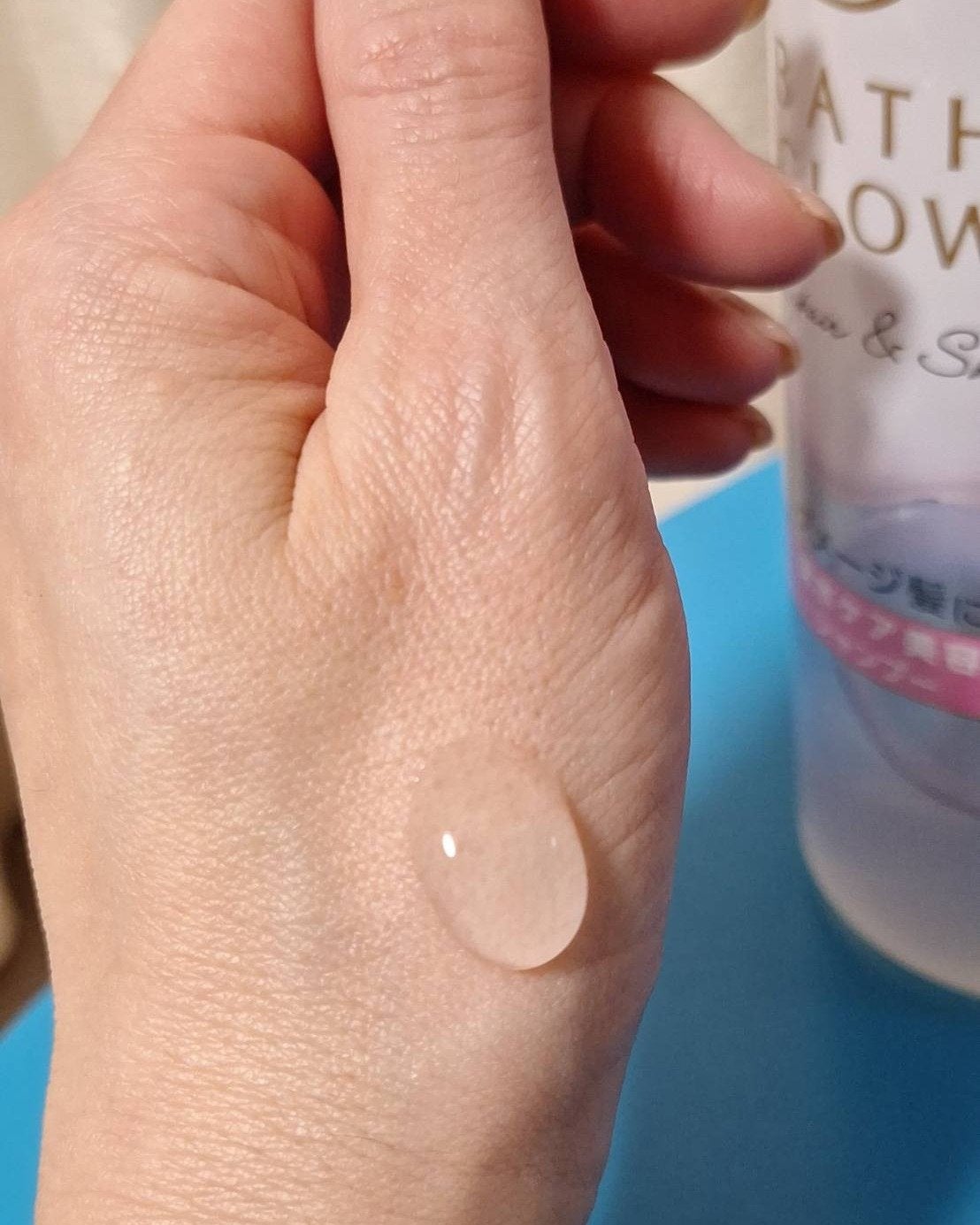 にゃつぼ on LIPS 「これ、使ってみました!LUXバスグロウリペア&シャインシャンプ..」(4枚目)